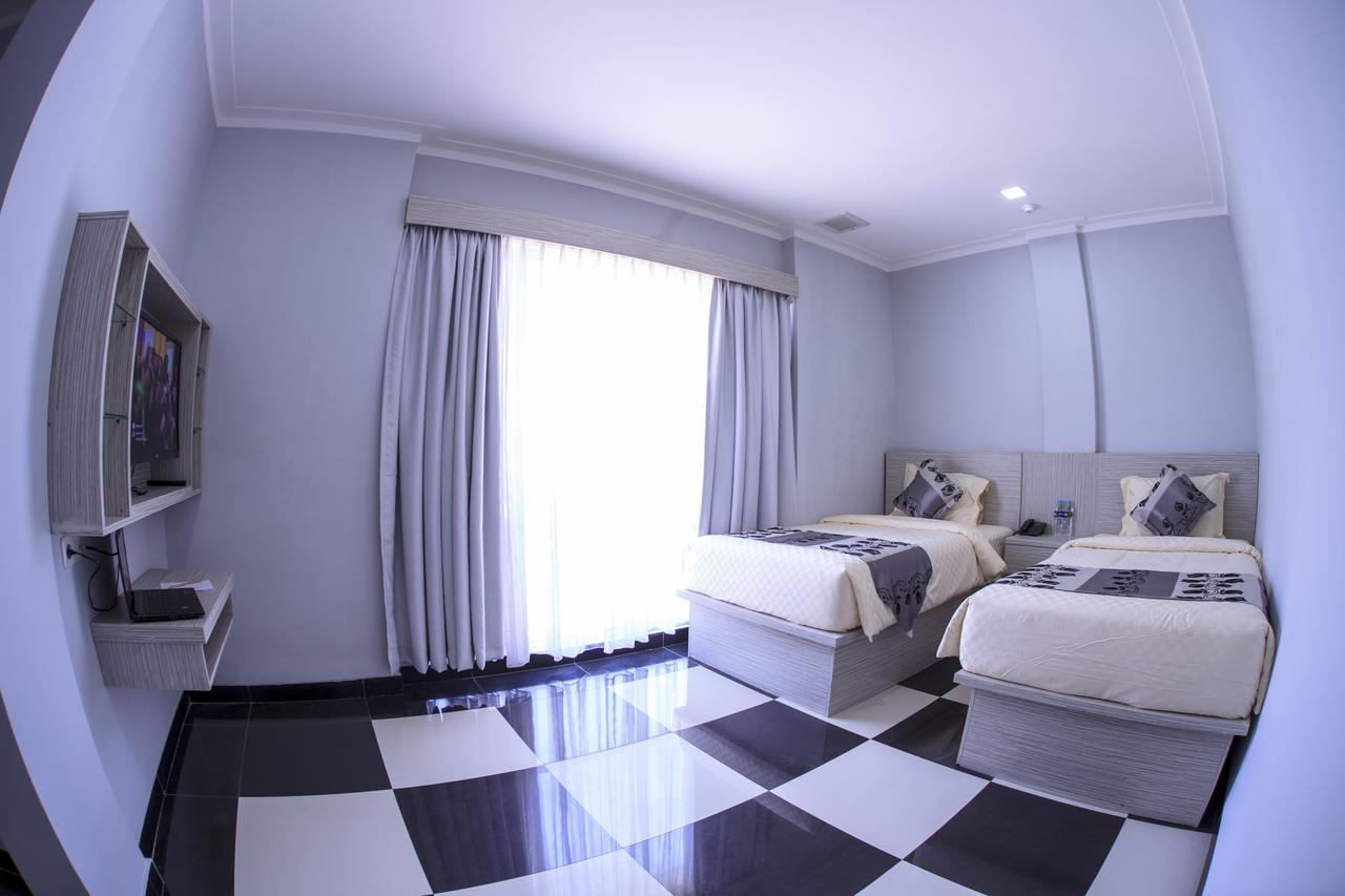 Hotel Zamburger Psps Riau - Previously Hotel Aquatel Пеканбару Екстериор снимка