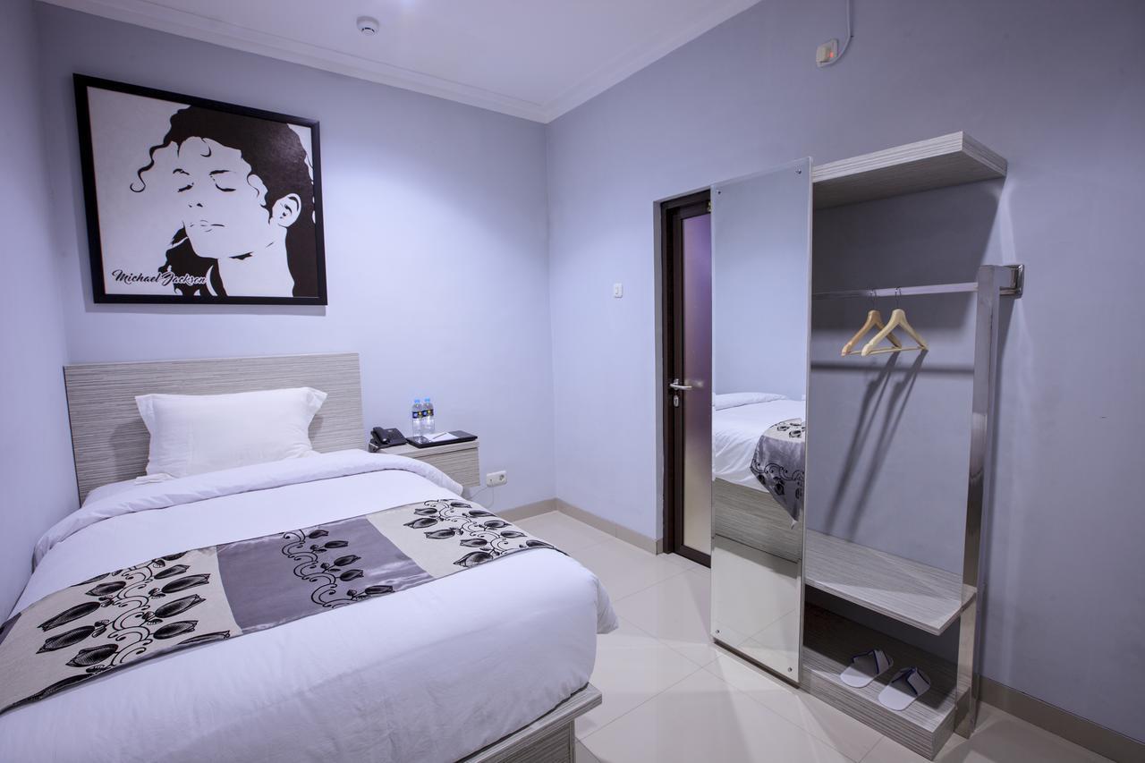 Hotel Zamburger Psps Riau - Previously Hotel Aquatel Пеканбару Екстериор снимка